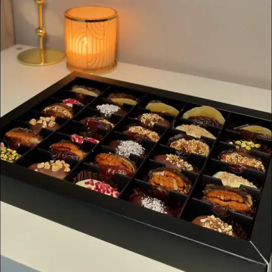 Ouverture du plateau Gourmet : dattes garnies sucrées et salées